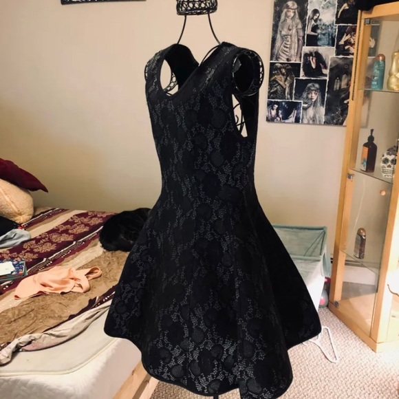 Twik beautiful dress - Picture 1 of 4